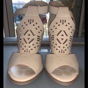 Tan stacked heel ankle strap shoes